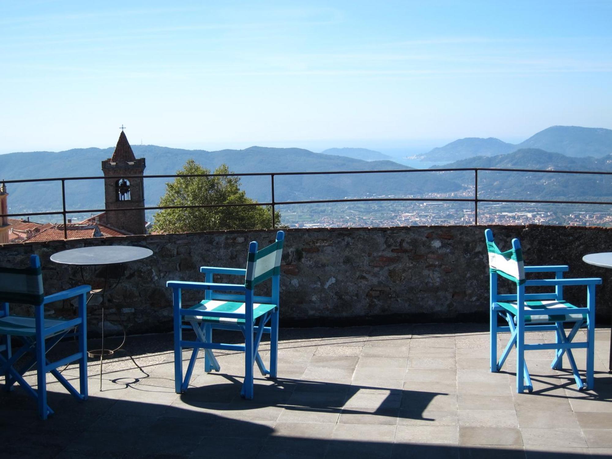 Castello Malaspina Di Fosdinovo Hotel Exterior photo